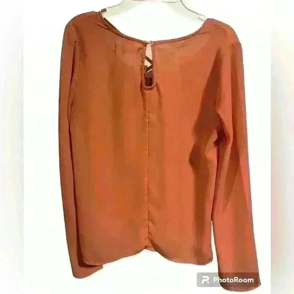 No Comment Brand Dusty Pink Criss Cross Flowy Blouse | Shirt | Top | Size Small - Picture 2 of 3